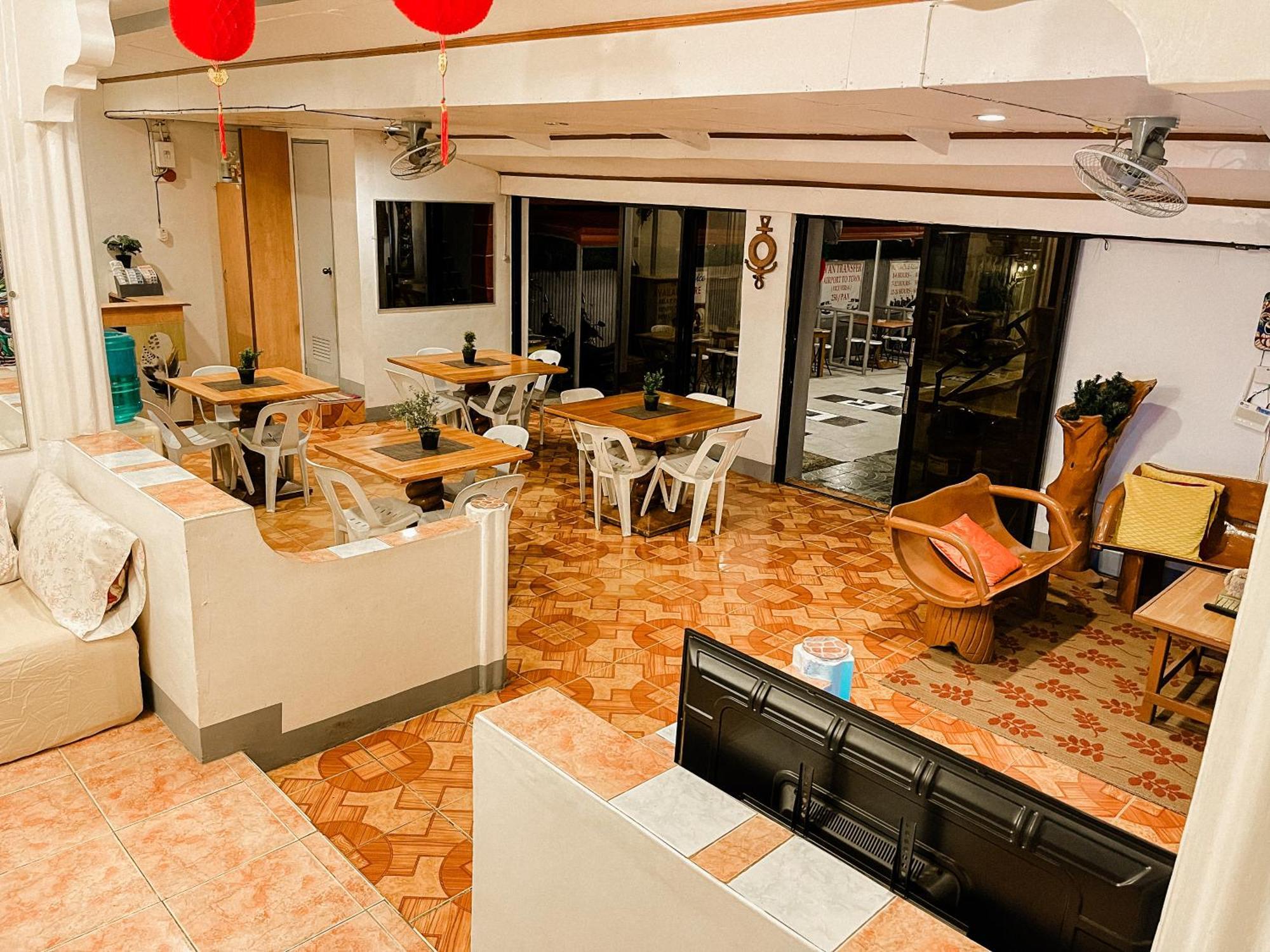 Mario'S Travellers Inn Coron Exterior foto