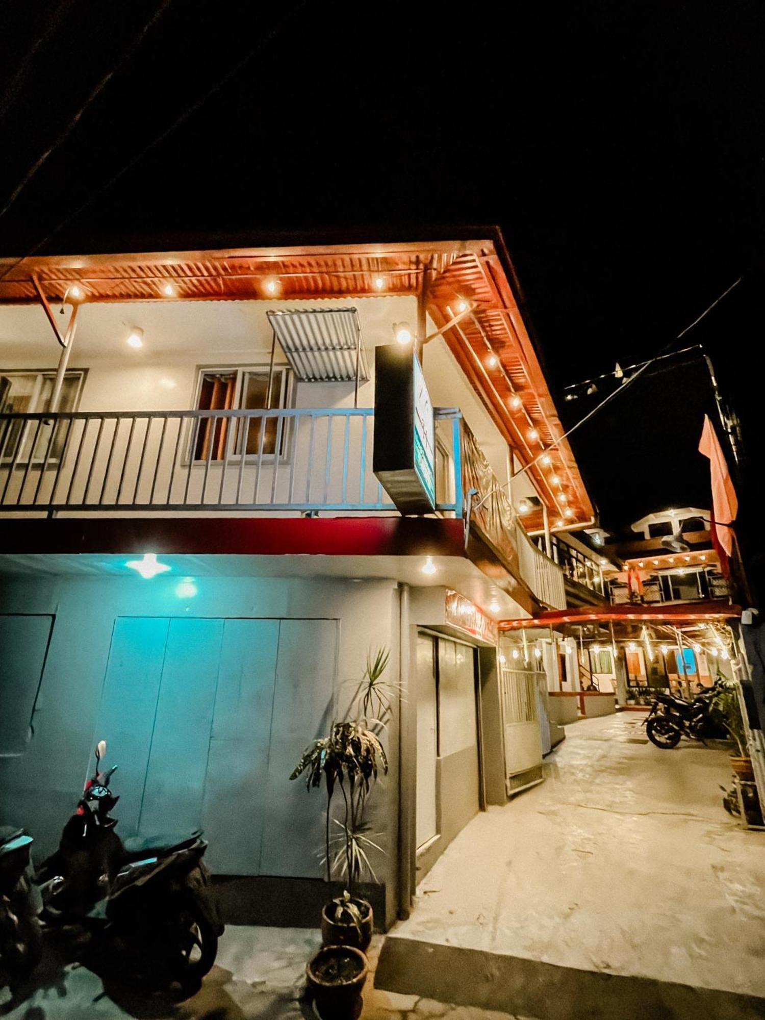 Mario'S Travellers Inn Coron Exterior foto